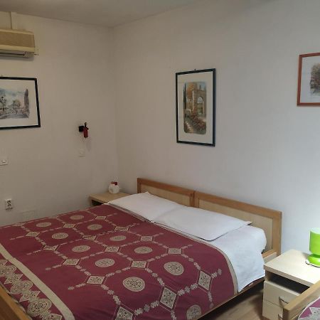 Accomodation Pertout Nova Gorica Extérieur photo