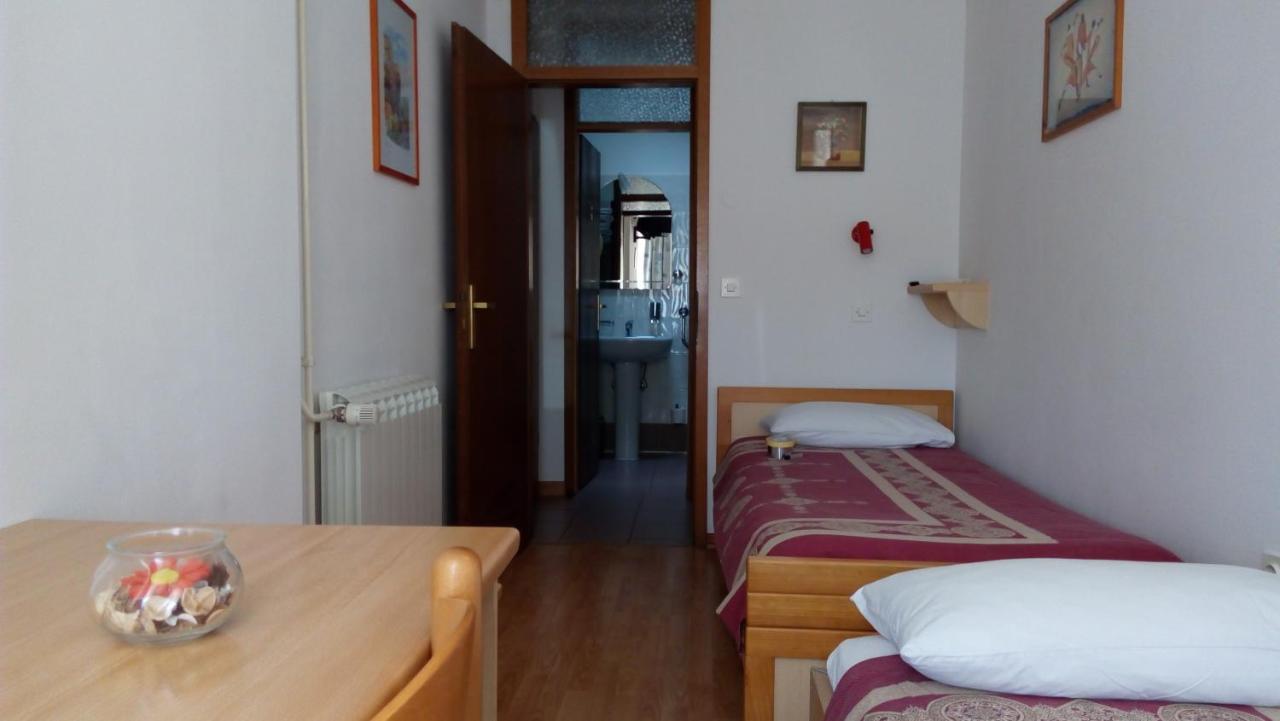 Accomodation Pertout Nova Gorica Extérieur photo
